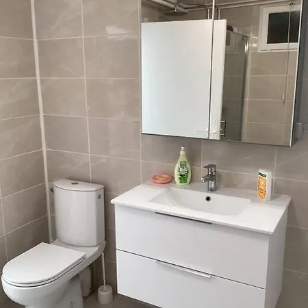 La A 8mn A Pied Holiday home *